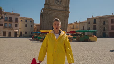 The unbothered tour guide